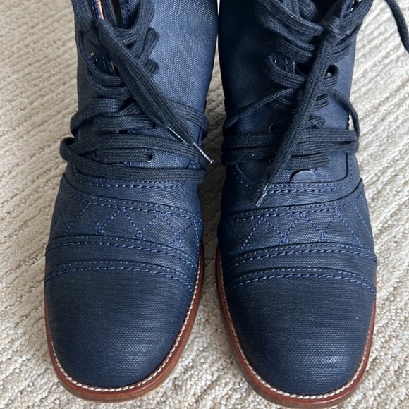 Chanel navy lace up booties - Picture 4 of 9